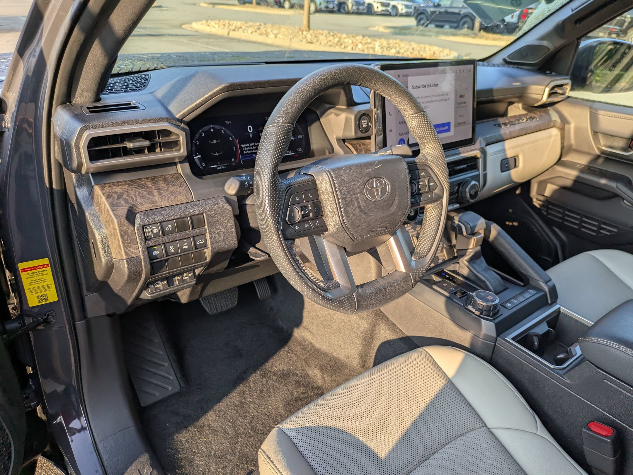 Used 2024 Toyota Tacoma Limited w/ Limited Package (LT) AWD/4WD image 14