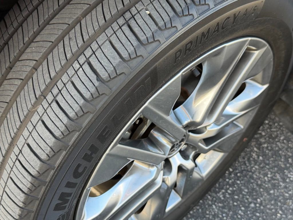 Used 2023 Toyota RAV4 XLE Premium image 13