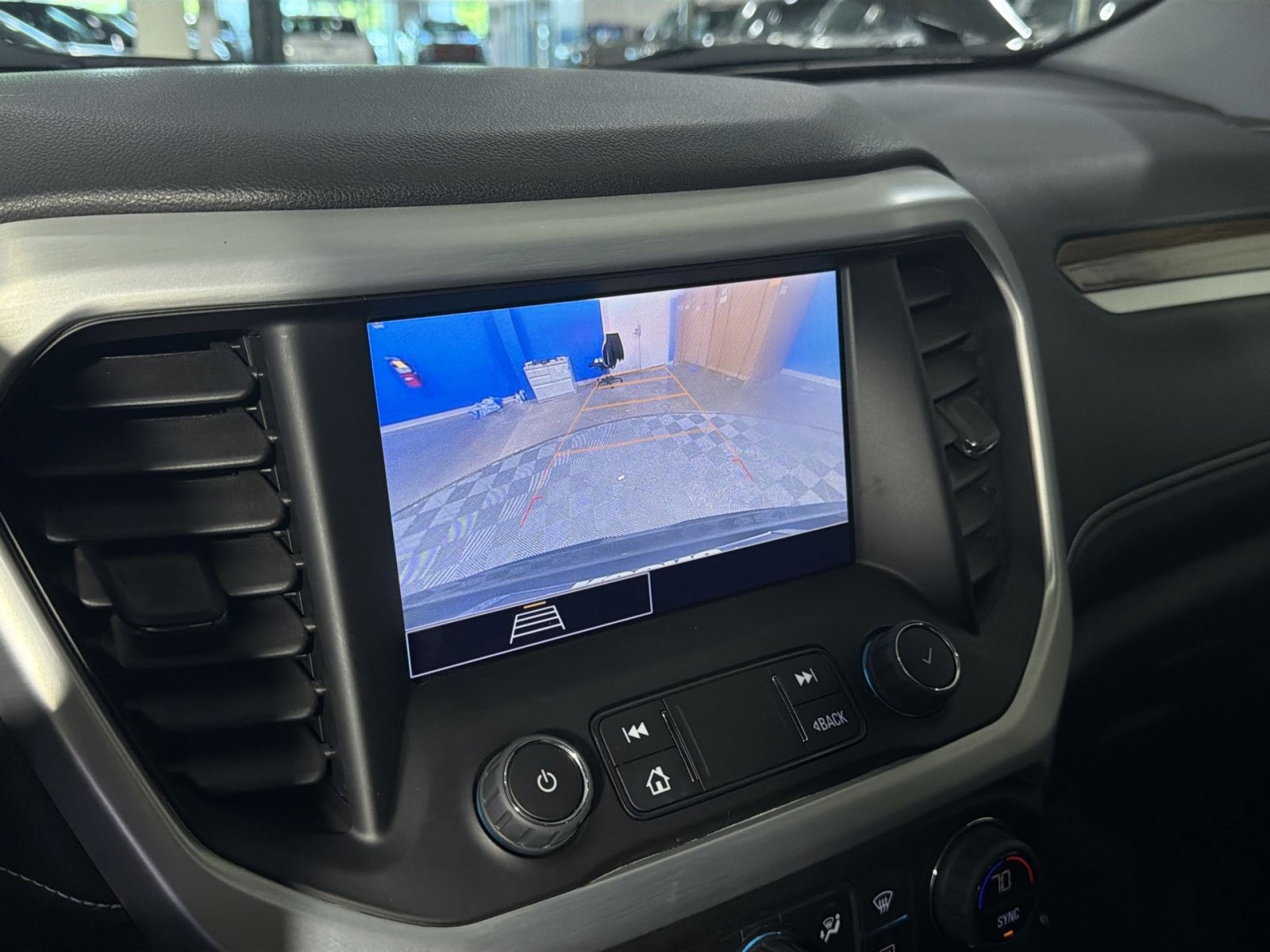 Used 2023 GMC Acadia SLE w/ Driver Convenience Package AWD/4WD image 47