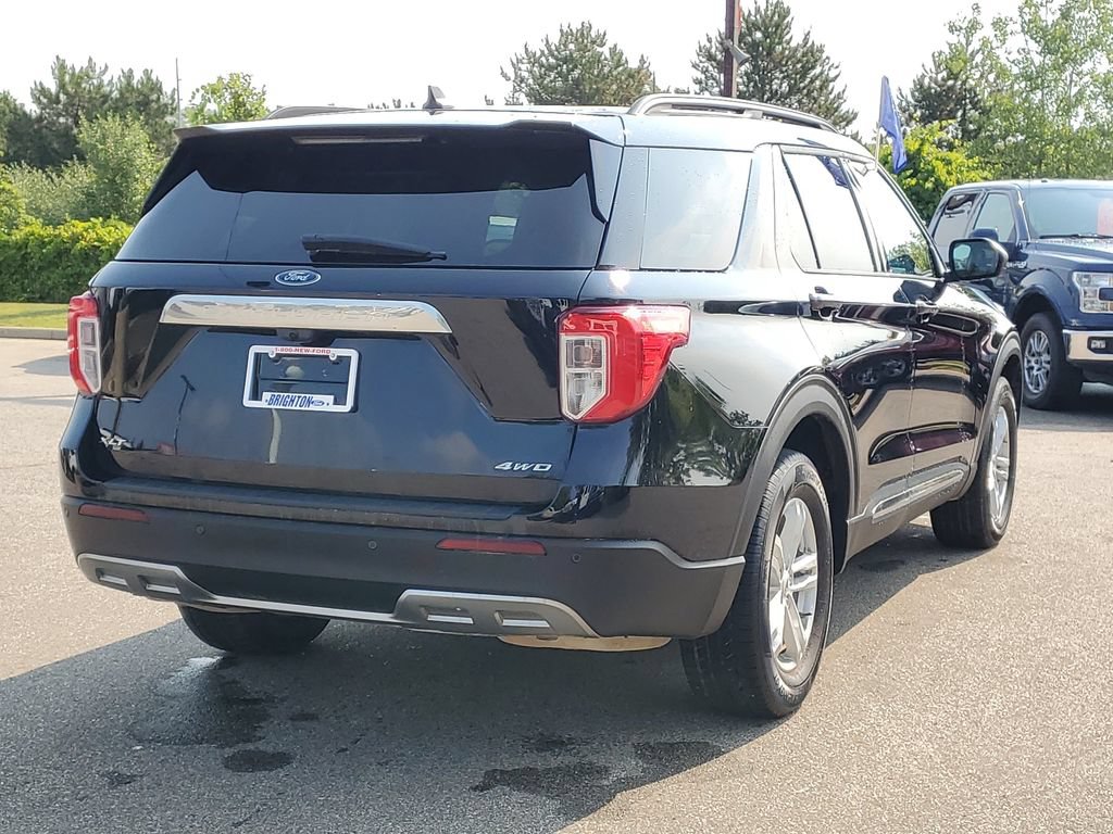 Certified 2023 Ford Explorer XLT w/ Equipment Group 202A AWD/4WD image 4