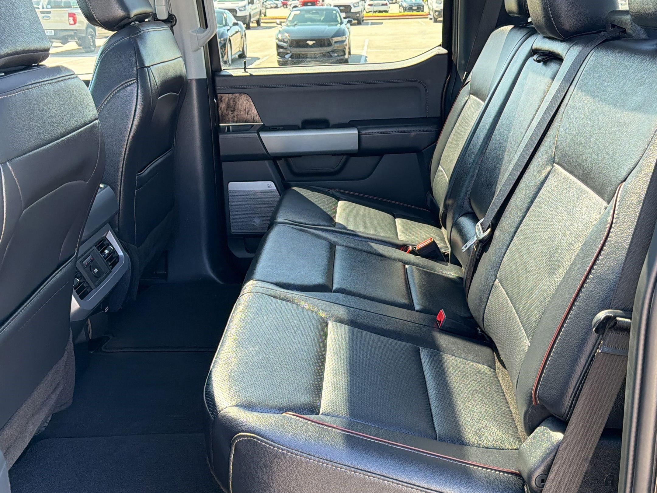 Certified 2024 Ford F250 Lariat w/ Black Appearance Package image 13