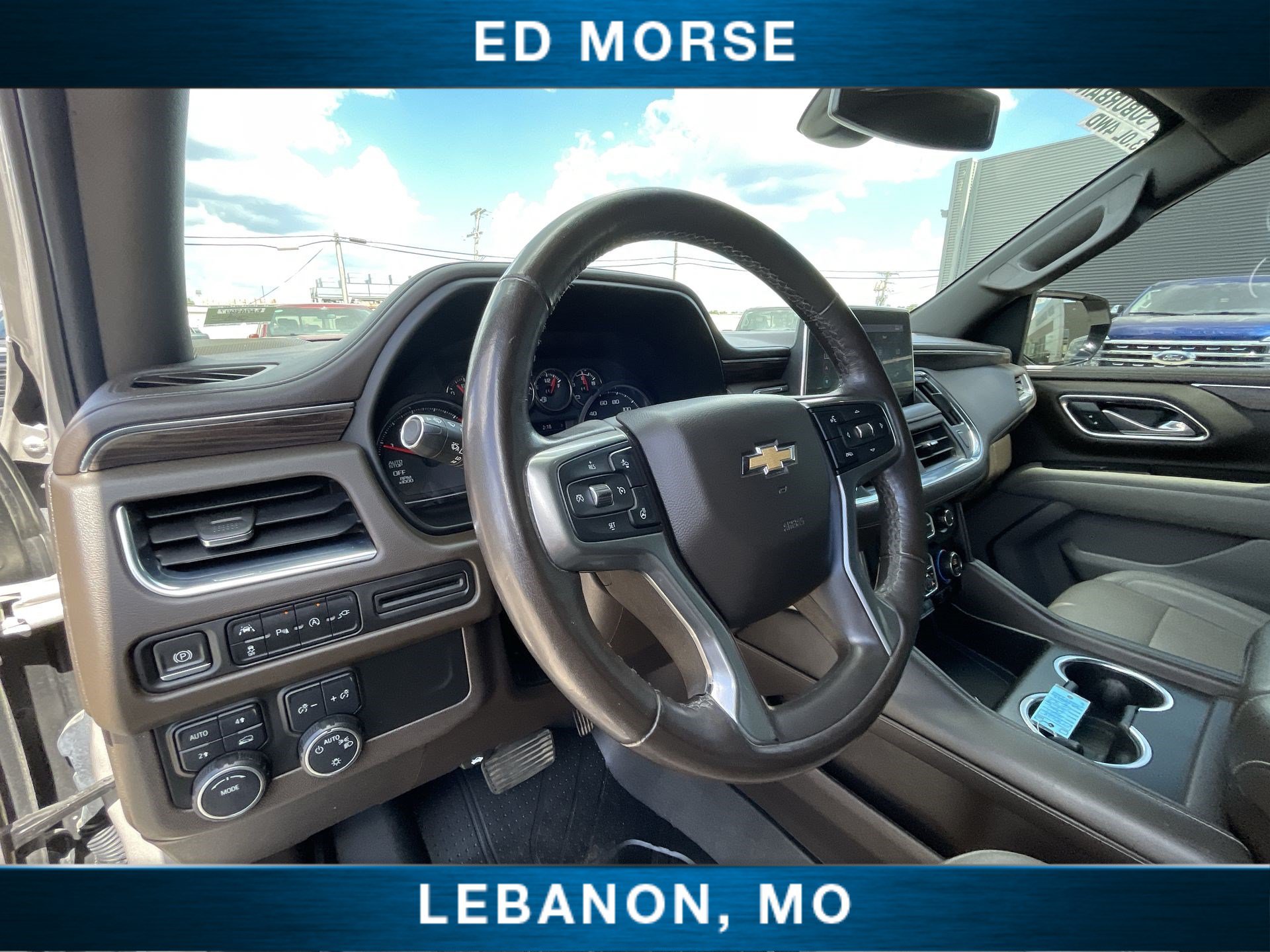 Used 2021 Chevrolet Suburban LT w/ LT Signature Plus Package AWD/4WD image 10
