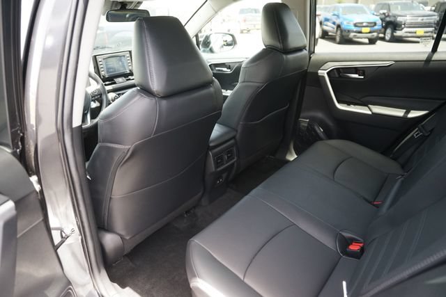 Used 2021 Toyota RAV4 XLE Premium AWD/4WD image 12
