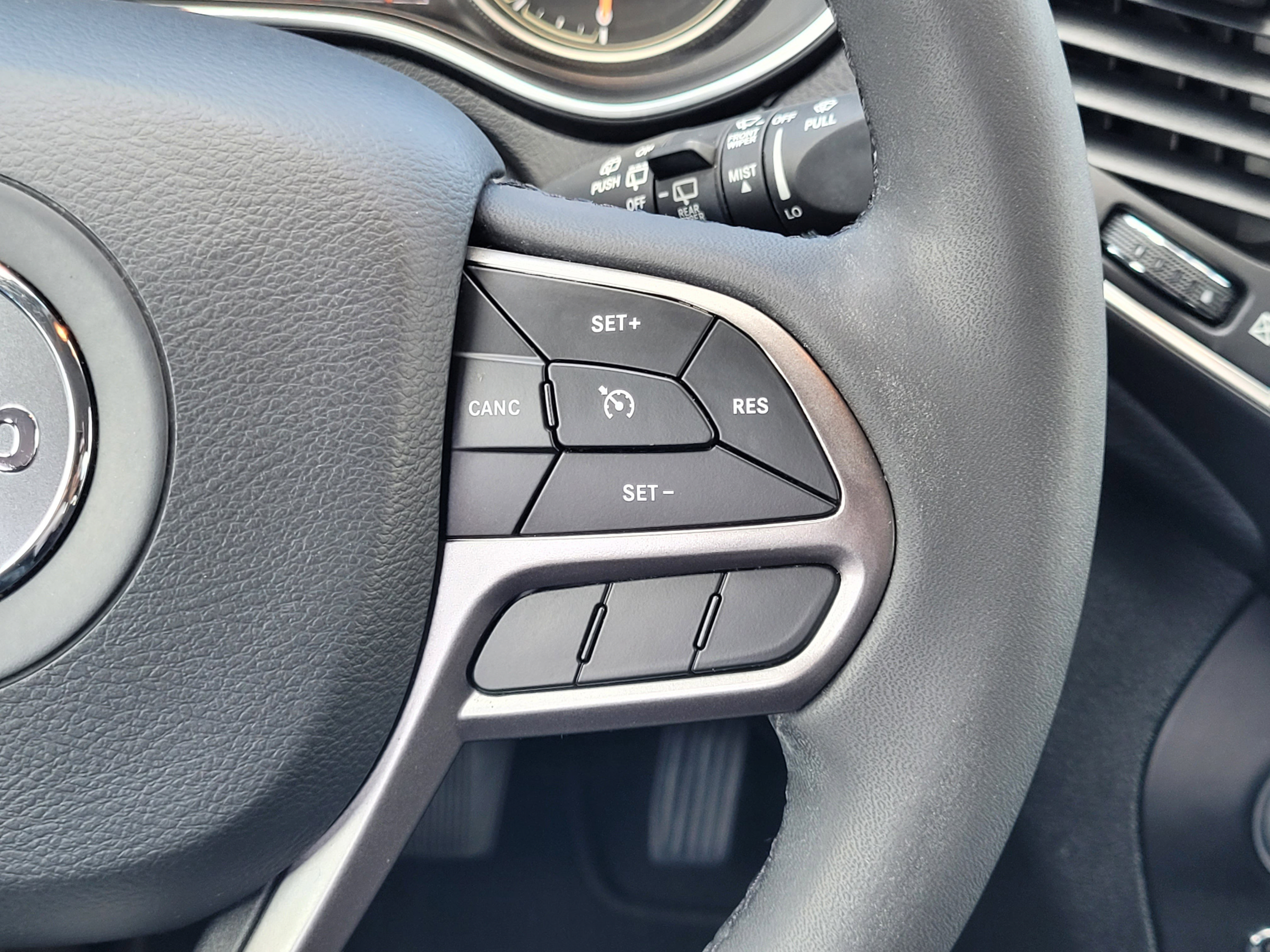 Used 2022 Jeep Cherokee Latitude Lux AWD/4WD image 13
