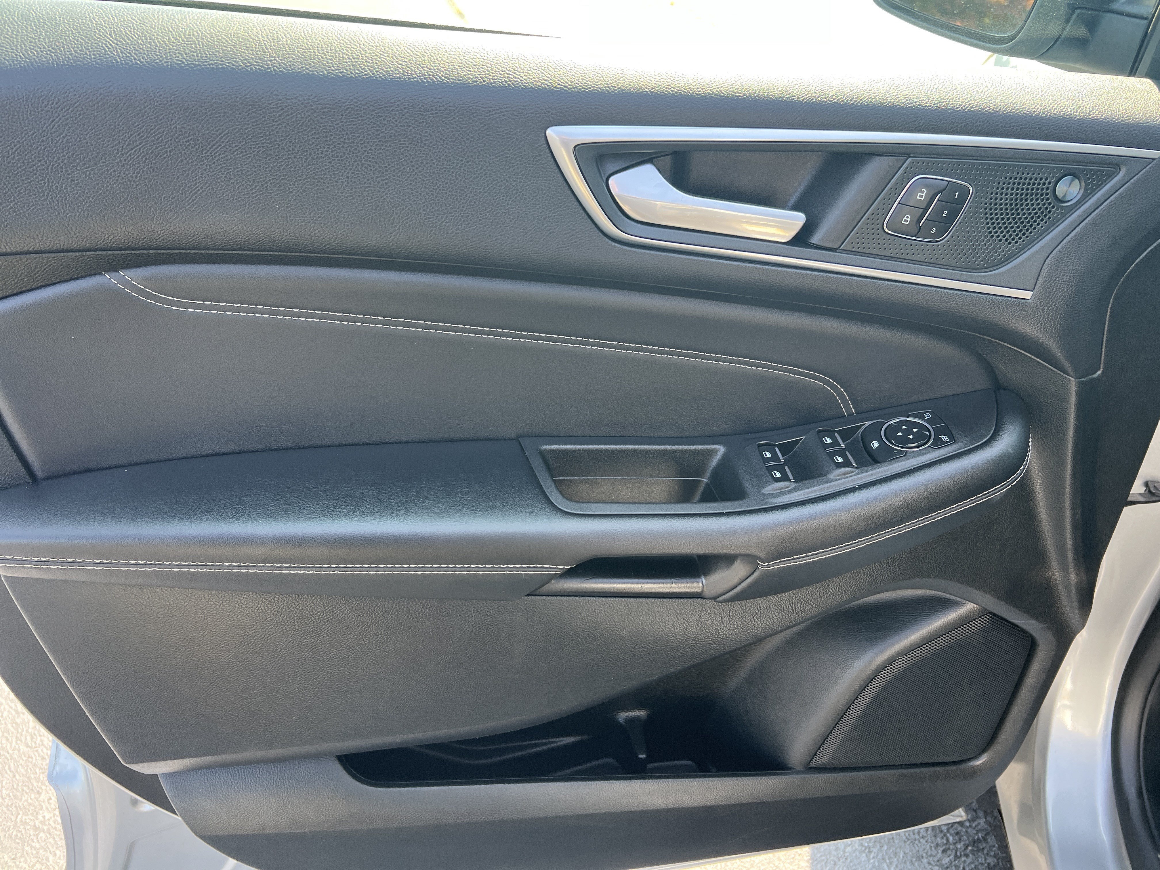 Certified 2024 Ford Edge Titanium AWD/4WD image 11