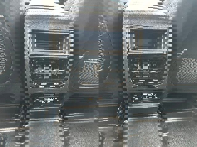 Used 2024 Jeep Grand Cherokee Limited w/ Black Appearance Package image 22