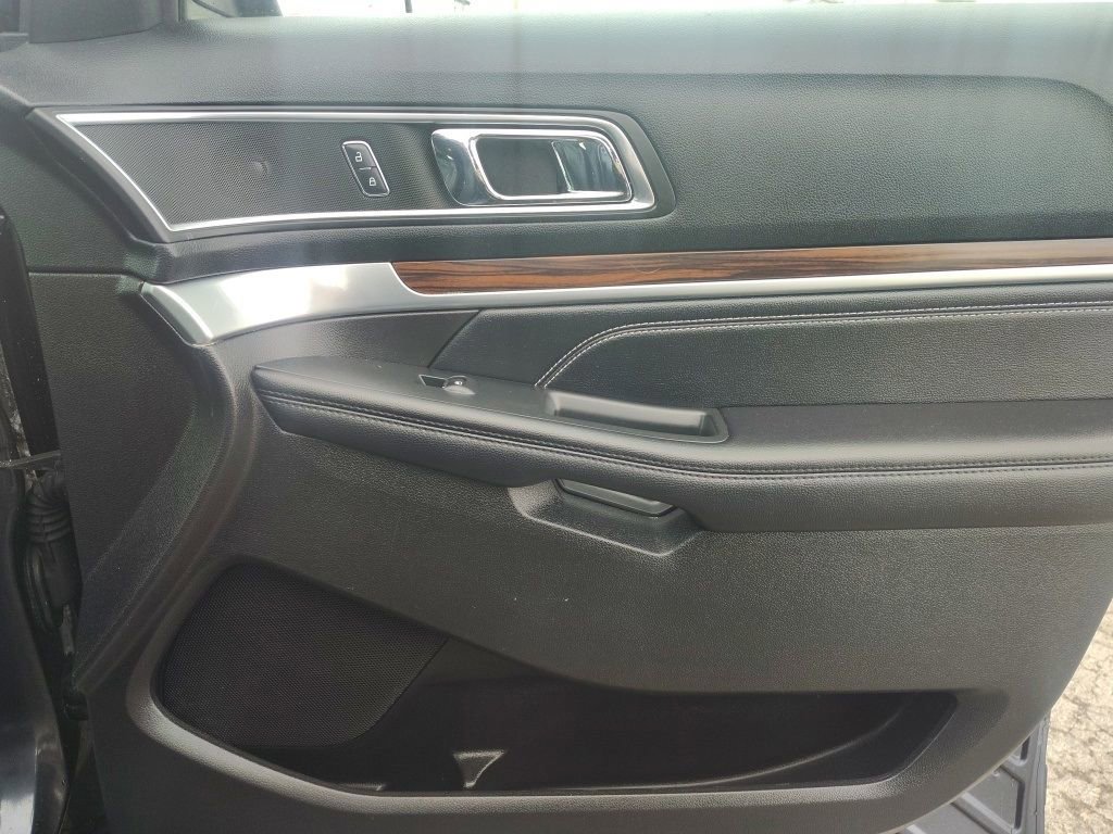 Certified 2017 Ford Explorer Limited image 34
