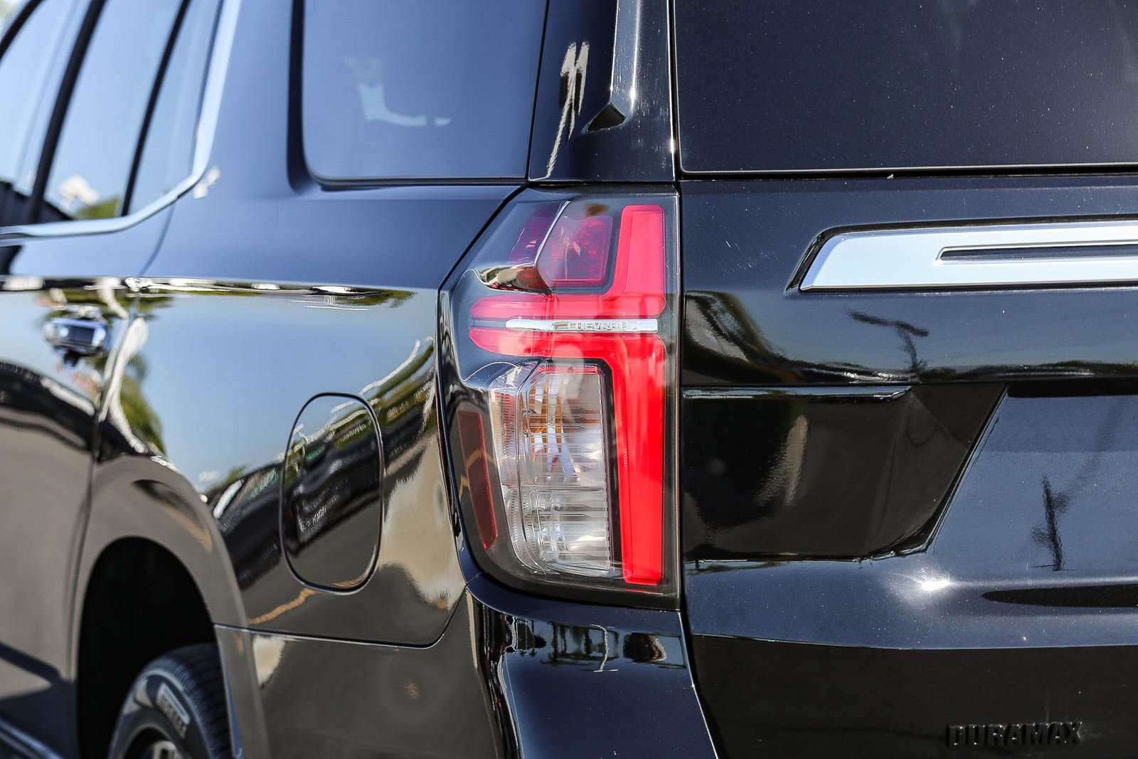 Used 2022 Chevrolet Tahoe High Country w/ Max Trailering Package AWD/4WD image 7
