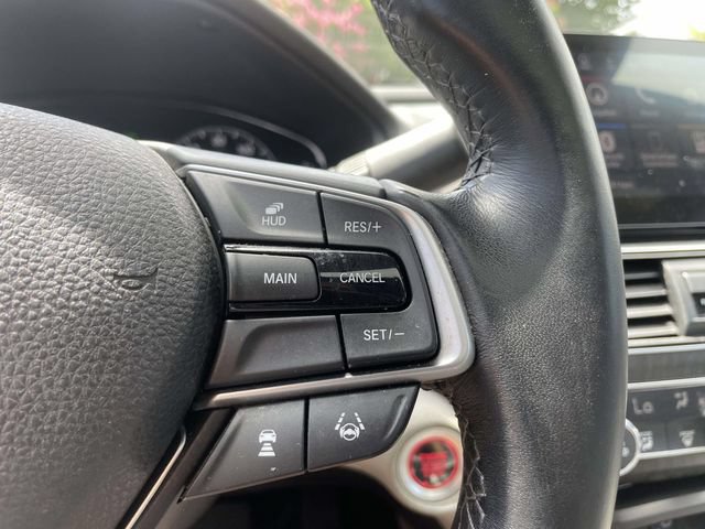 Used 2018 Honda Accord Touring image 29