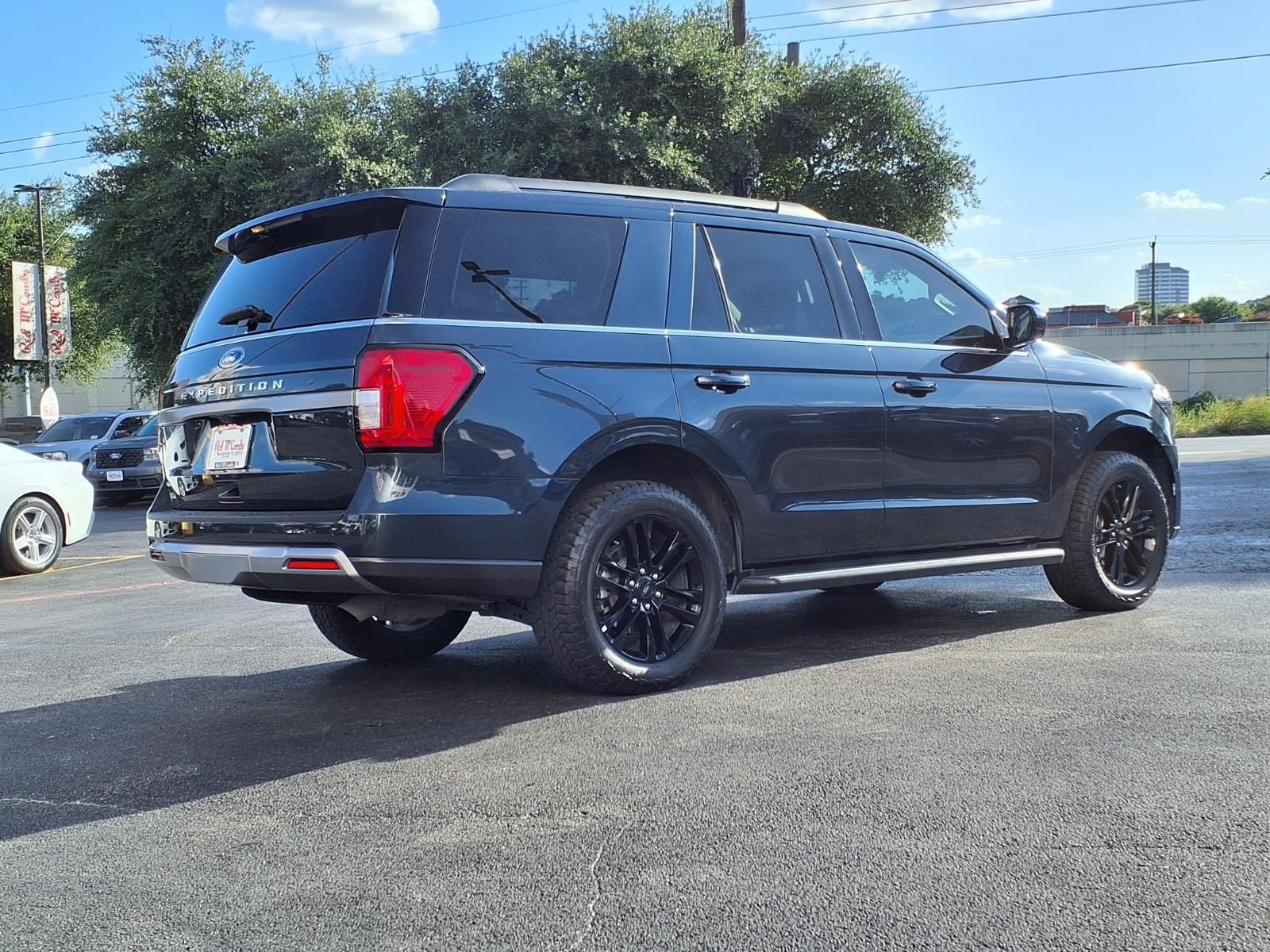Certified 2024 Ford Expedition XLT RWD image 6