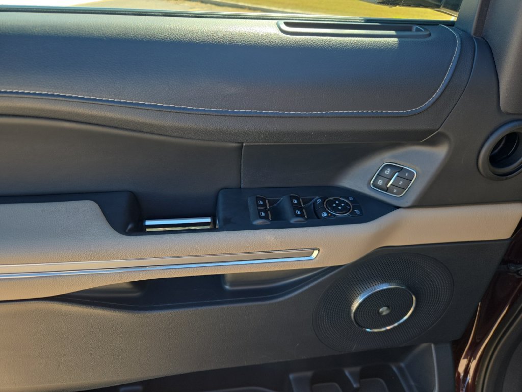 Certified 2024 Ford Expedition Max Limited RWD image 10