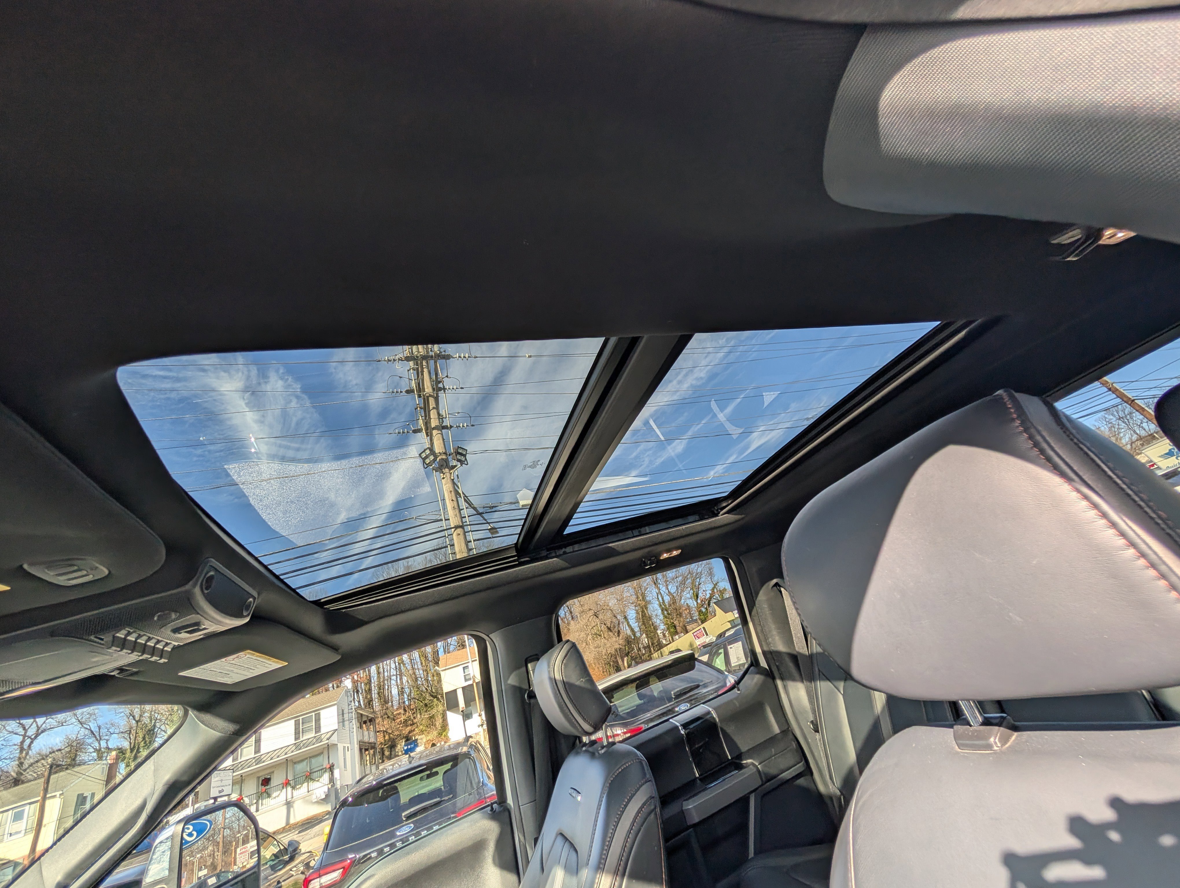 Certified 2022 Ford F350 Platinum image 21