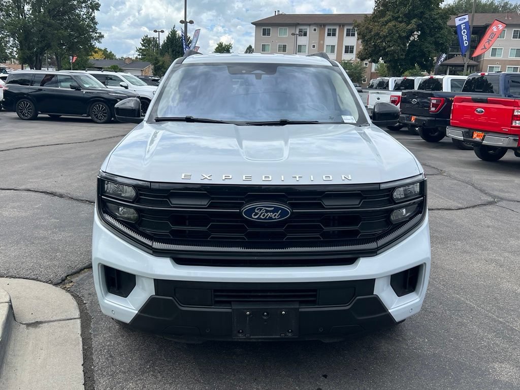 Certified 2025 Ford Expedition Platinum AWD/4WD image 4