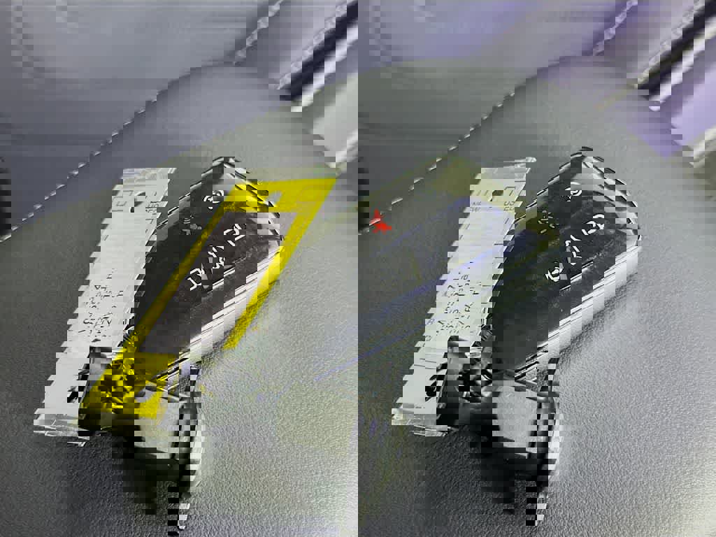 Used 2025 Volkswagen Tiguan SE R-Line image 22