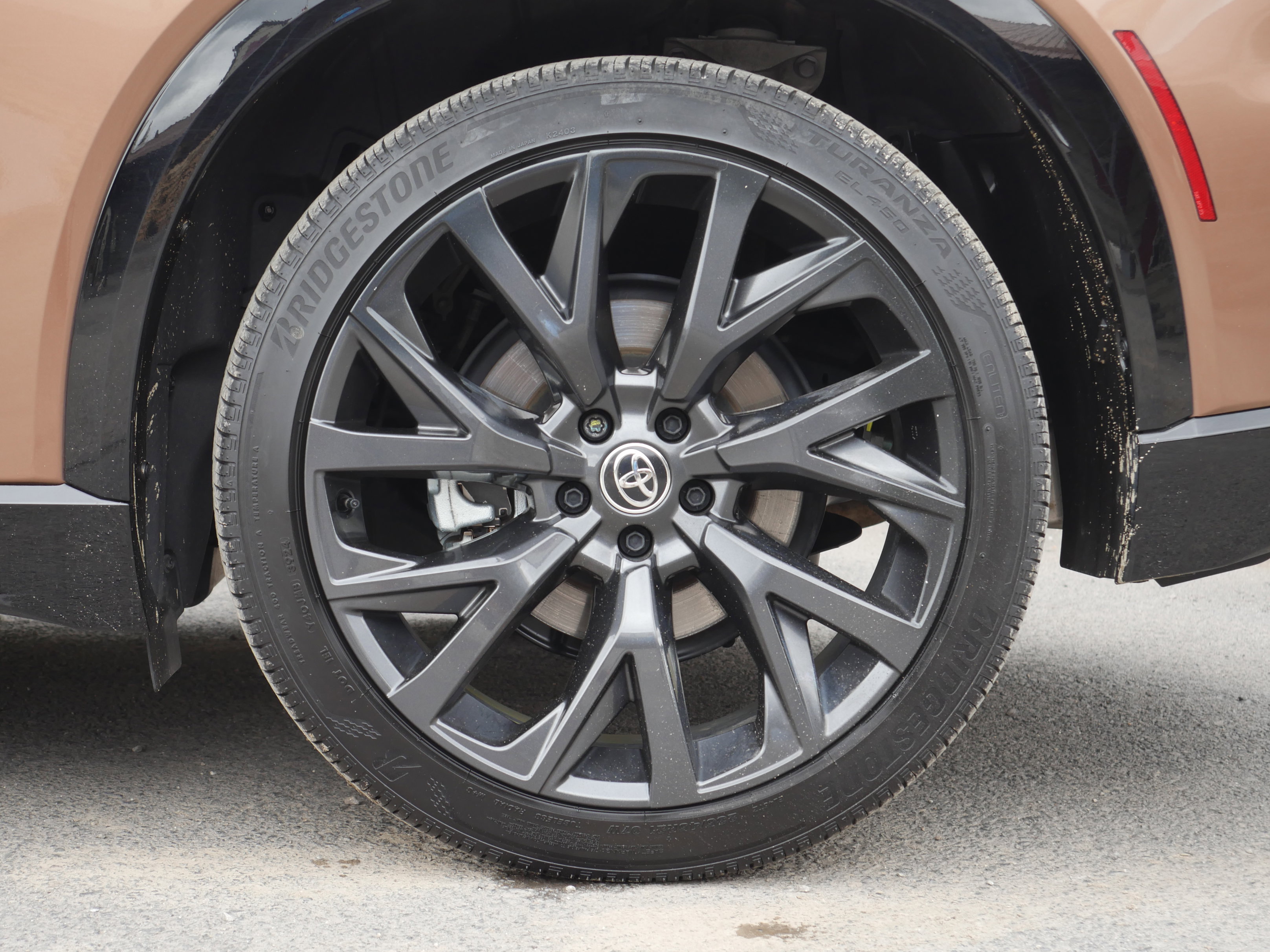 Used 2025 Toyota Crown Signia w/ Advanced Technology Package image 21