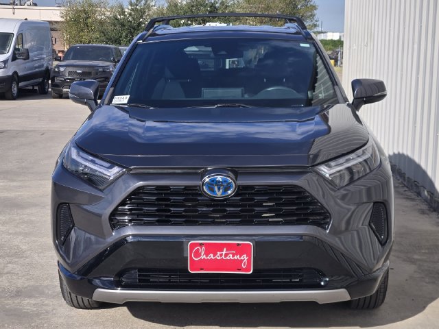Used 2023 Toyota RAV4 SE AWD/4WD image 2