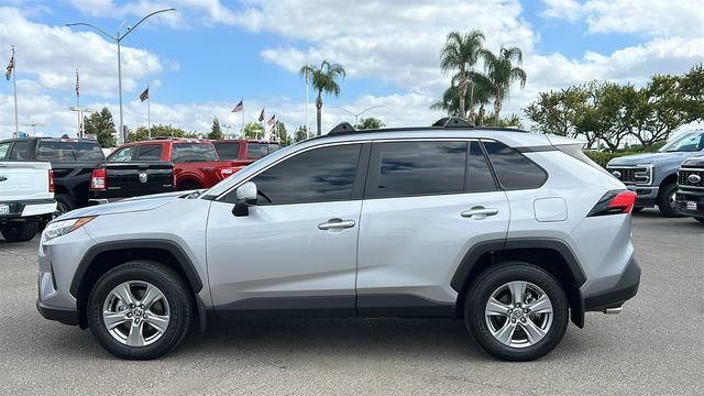 Used 2025 Toyota RAV4 XLE FWD image 7