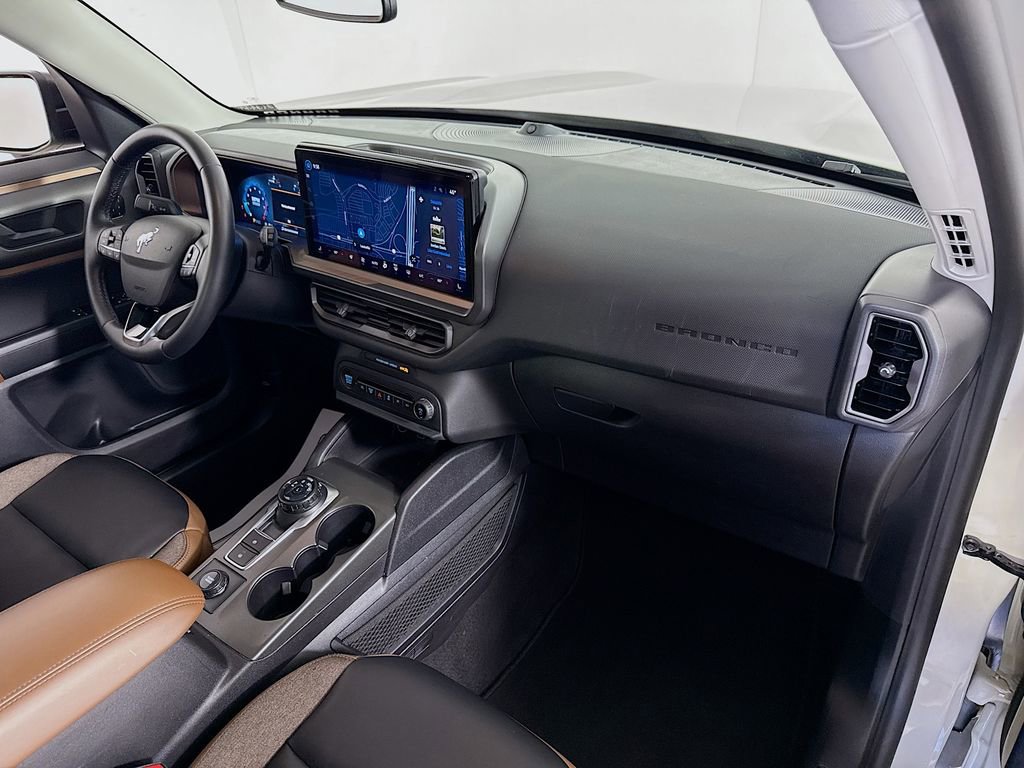 Certified 2025 Ford Bronco Sport Outer Banks w/ Outer Banks Tech Package+ AWD/4WD image 30