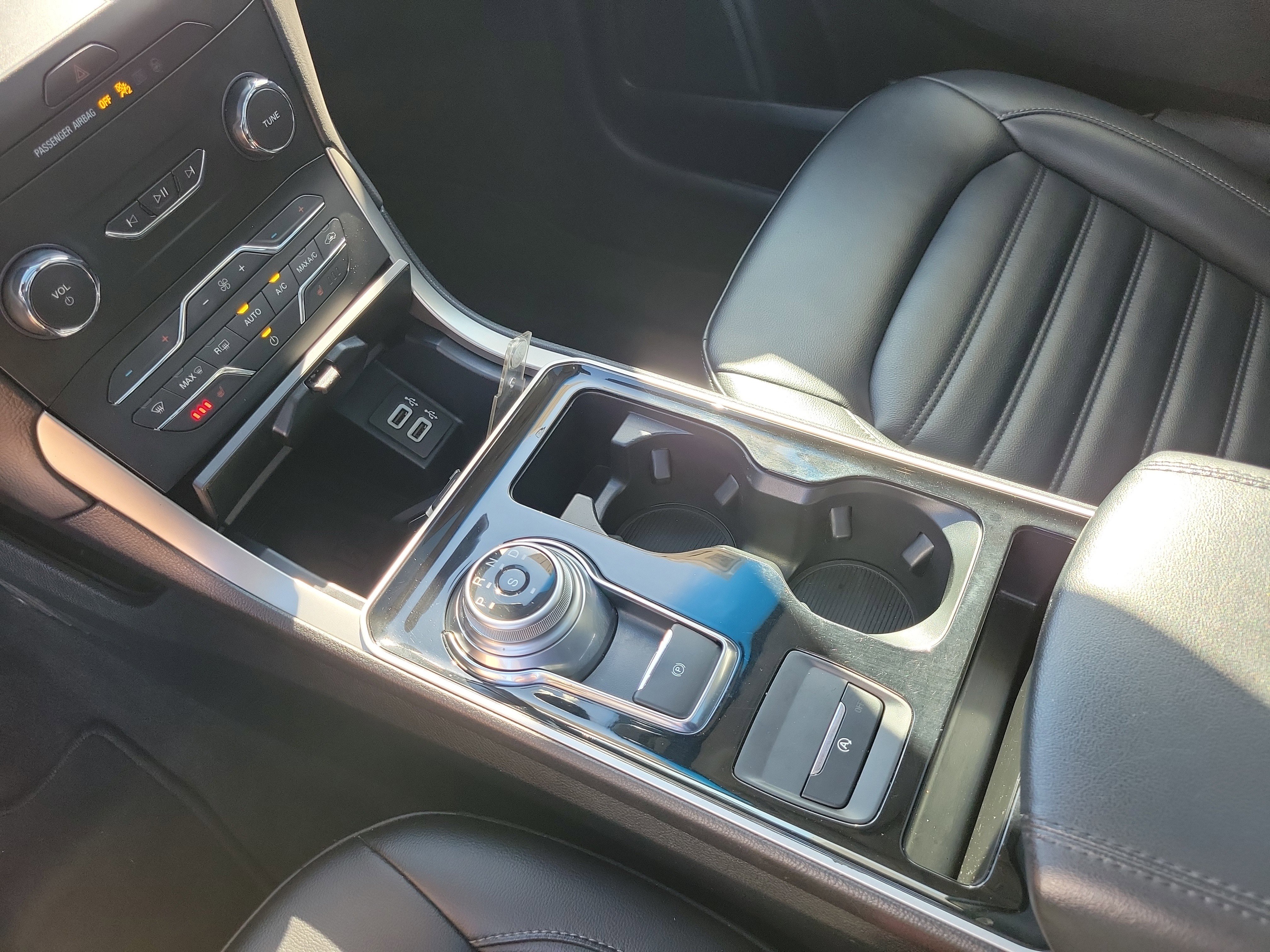 Certified 2020 Ford Edge SEL w/ Convenience Package FWD image 8