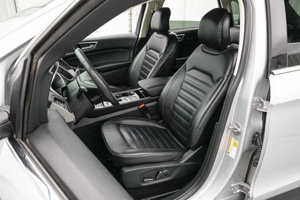Certified 2019 Ford Edge SEL w/ Equipment Group 201A image 11