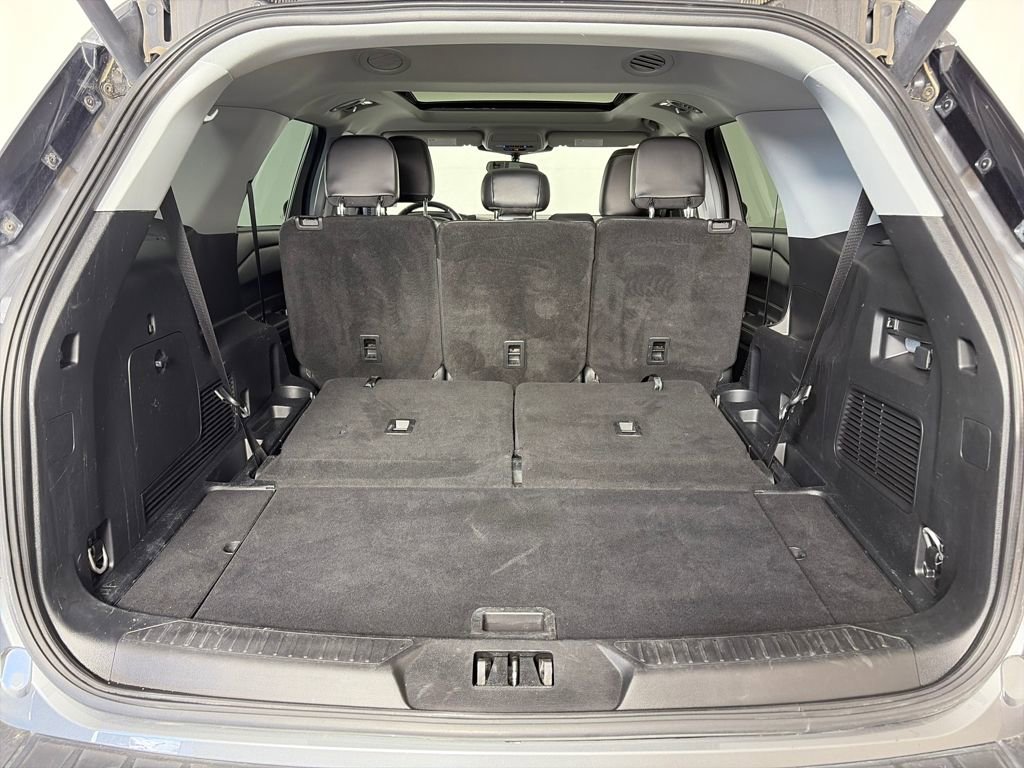 Certified 2024 Ford Explorer XLT w/ Equipment Group 202A image 27