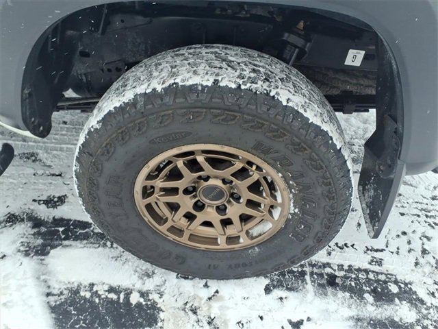 Used 2023 Toyota Tacoma 4x4 Double Cab image 8