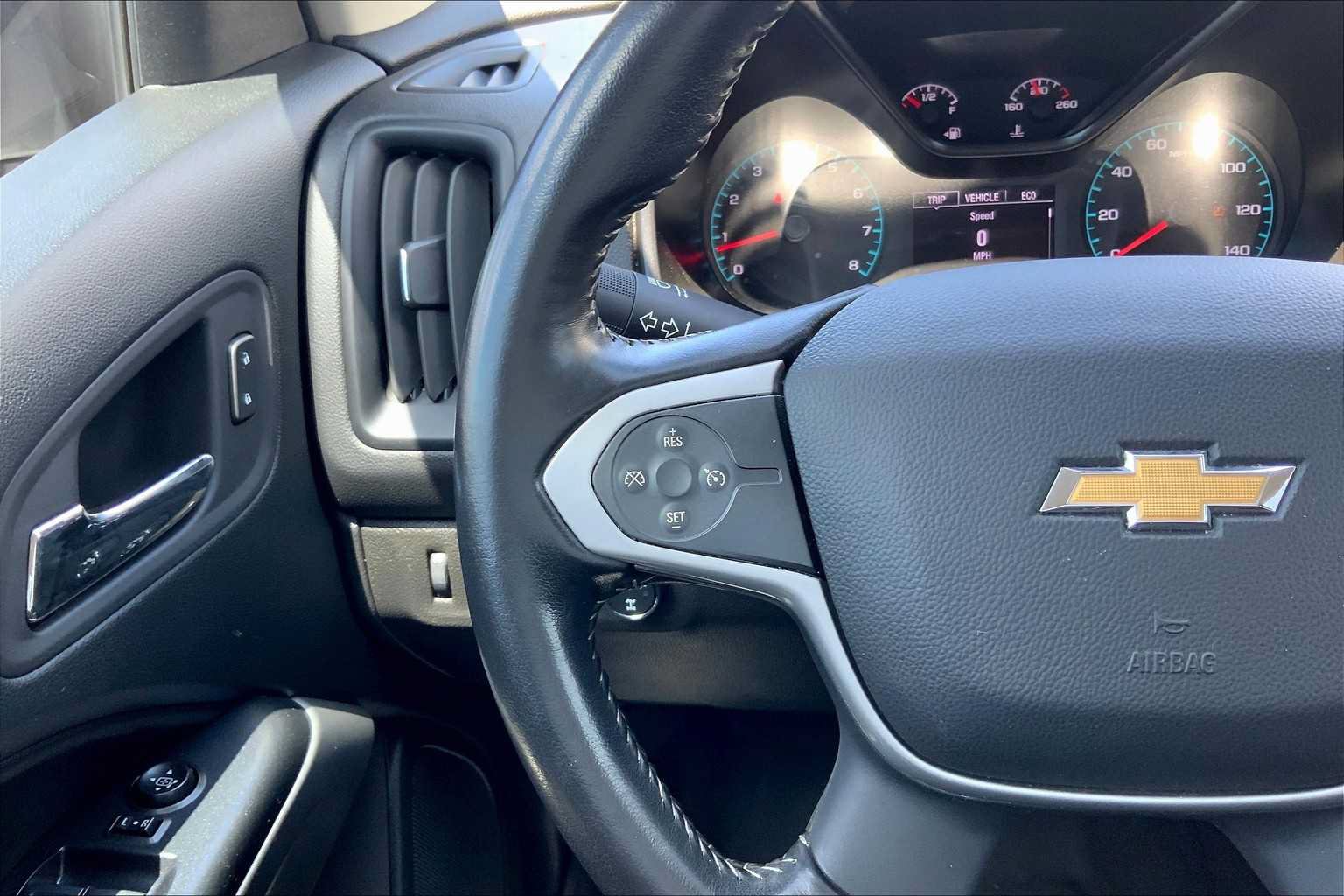 Used 2022 Chevrolet Colorado LT w/ LT Convenience Package AWD/4WD image 24