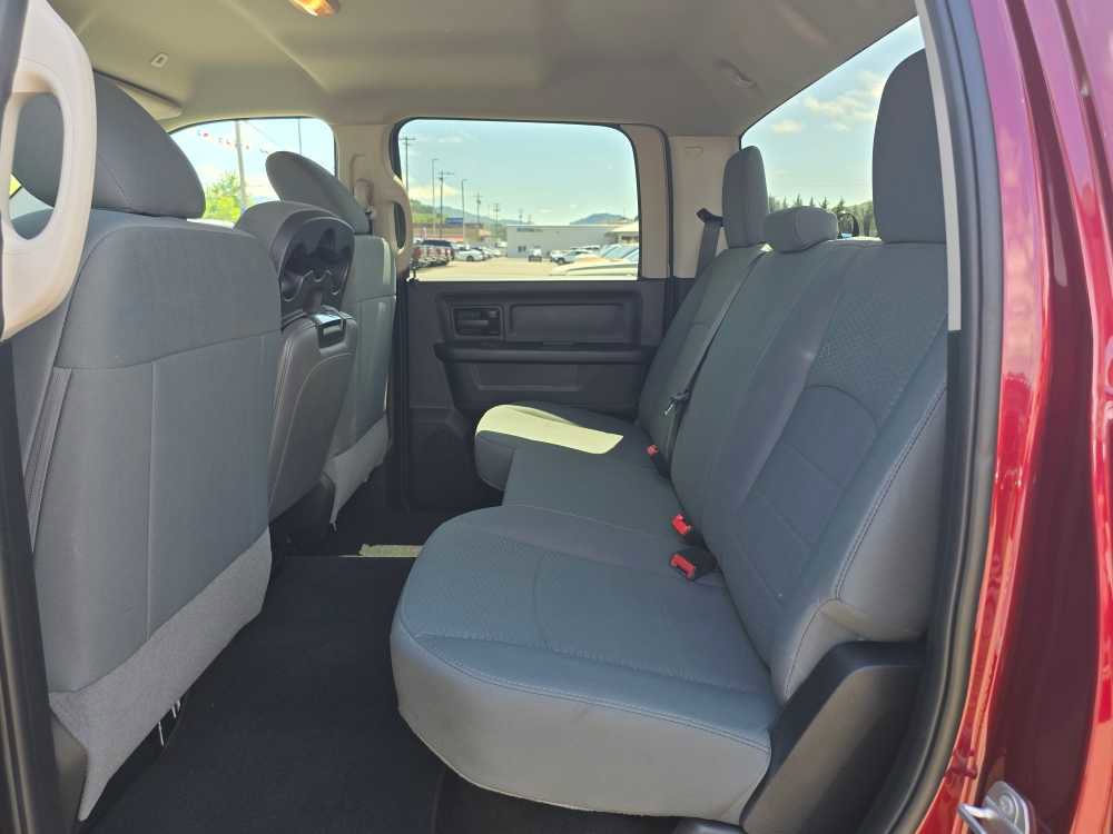 Used 2018 RAM 1500 Express AWD/4WD image 17