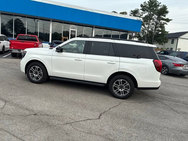 Certified 2025 Ford Expedition Active AWD/4WD image 19