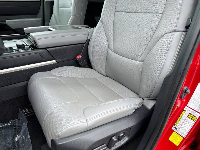Used 2024 Toyota Sequoia Limited w/ TRD Off-Road Package AWD/4WD image 17