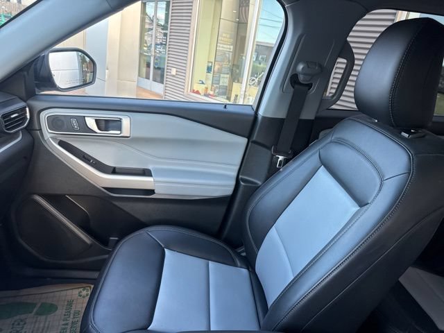 Certified 2024 Ford Explorer XLT w/ Equipment Group 202A AWD/4WD image 28