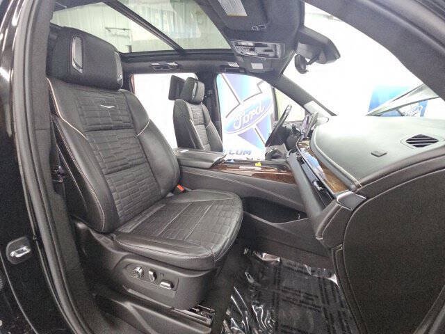 Used 2023 Cadillac Escalade ESV Premium Luxury Platinum AWD/4WD image 29