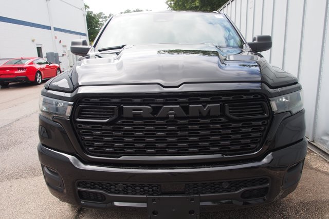 Used 2026 RAM 1500 Express AWD/4WD image 3