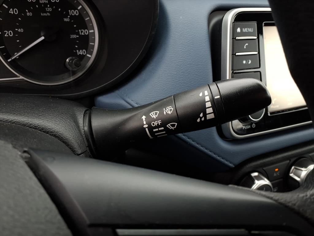 Used 2023 Nissan Versa SV image 23