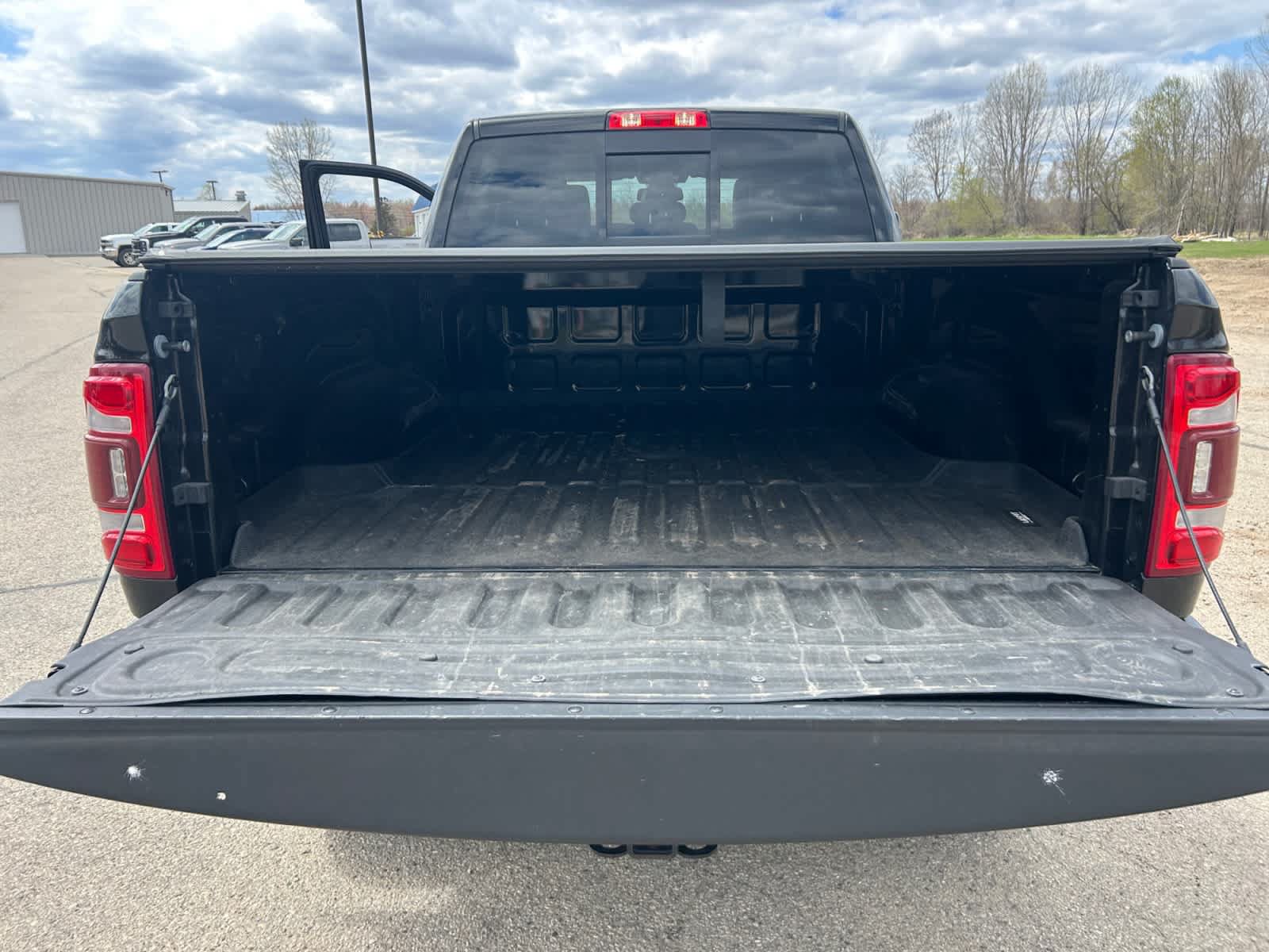 Used 2024 RAM 2500 Laramie AWD/4WD image 19