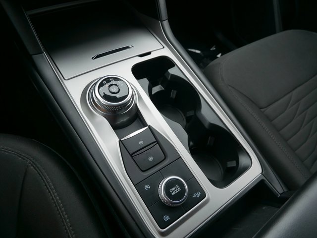 Certified 2025 Ford Escape Platinum AWD/4WD image 26