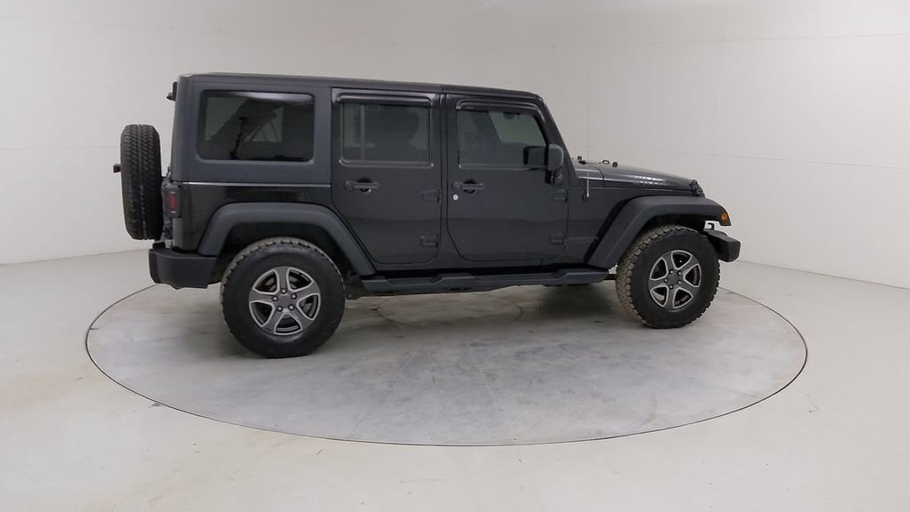 Used 2017 Jeep Wrangler Unlimited Willys image 12