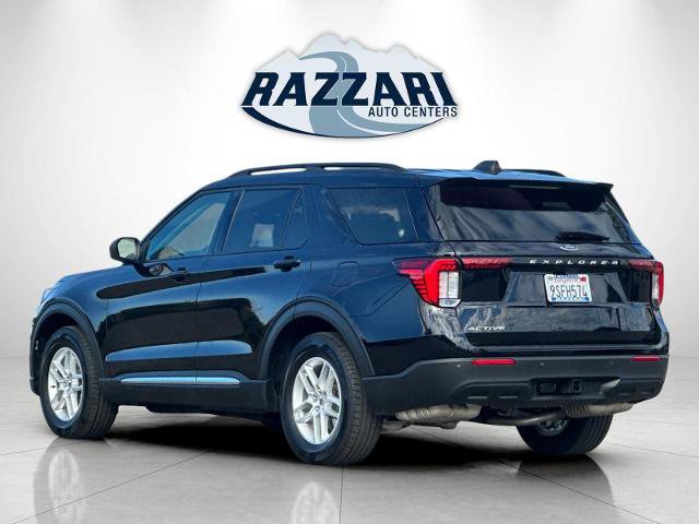 Certified 2025 Ford Explorer Active RWD image 3