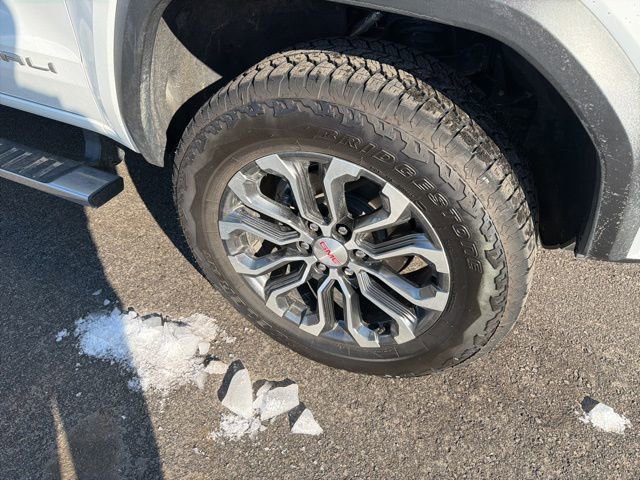 Used 2025 GMC Canyon Denali image 6