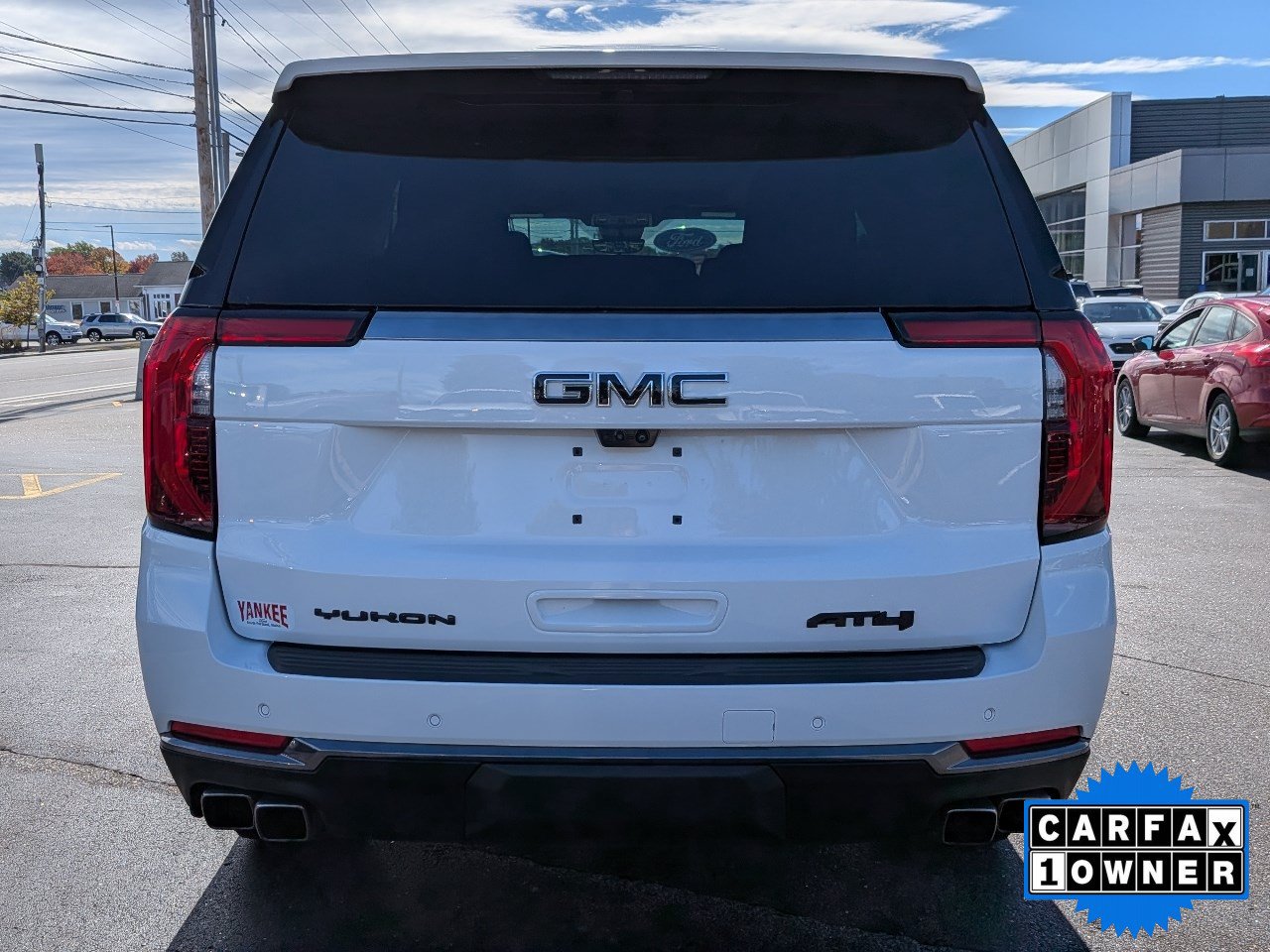 Used 2025 GMC Yukon AT4 w/ AT4 Premium Package AWD/4WD image 5