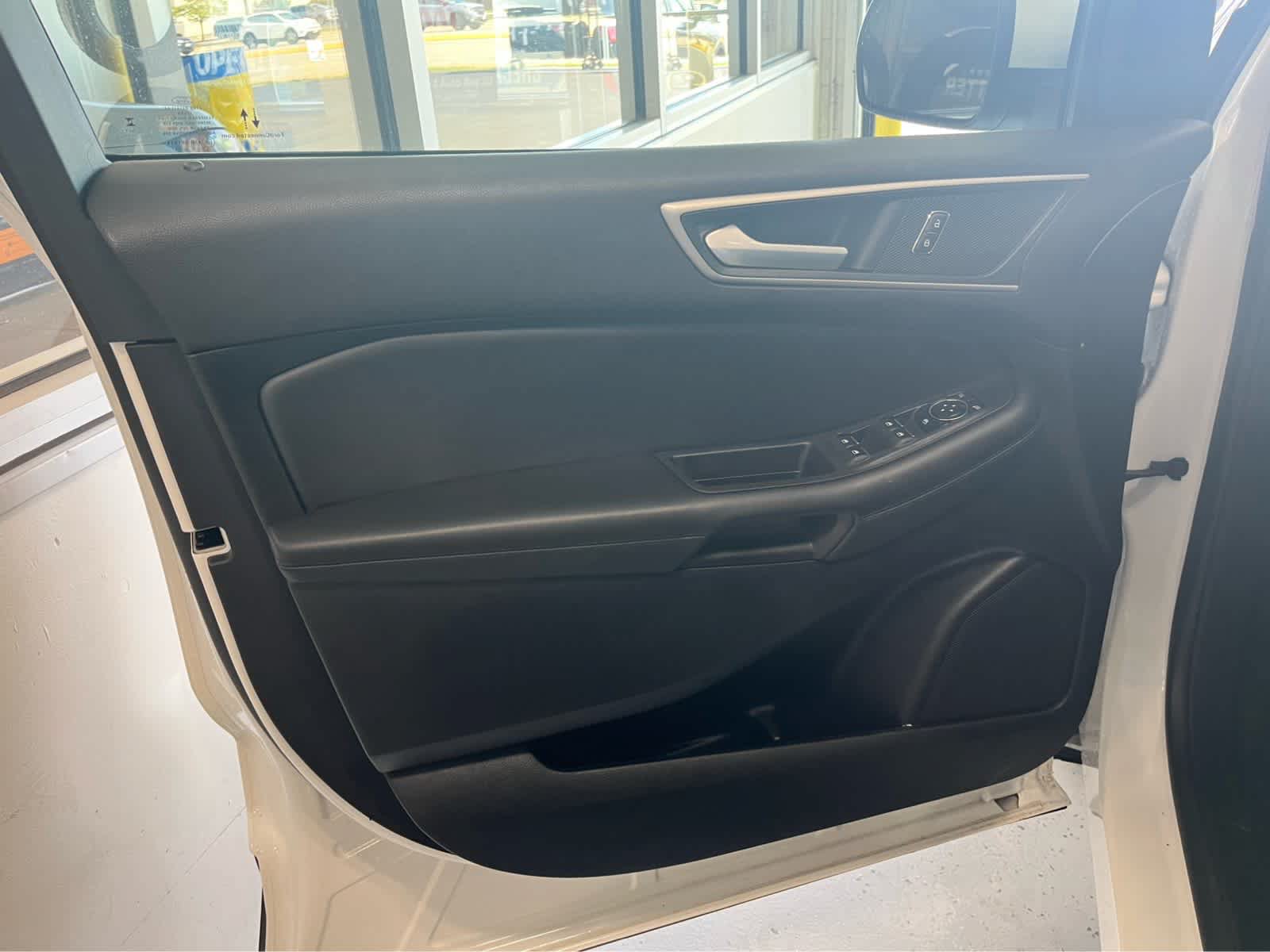 Certified 2024 Ford Edge SEL w/ Convenience Package AWD/4WD image 19