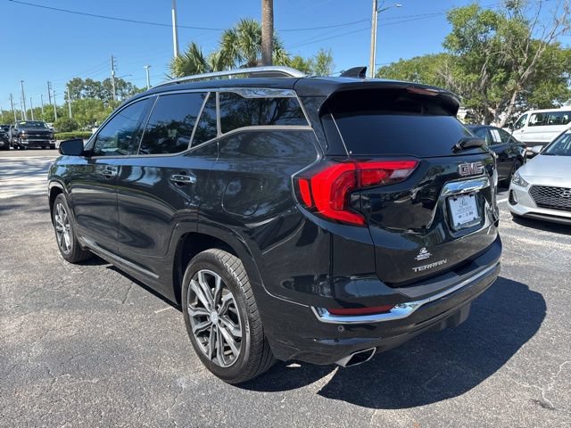 Used 2020 GMC Terrain Denali w/ Denali Premium Package FWD image 7