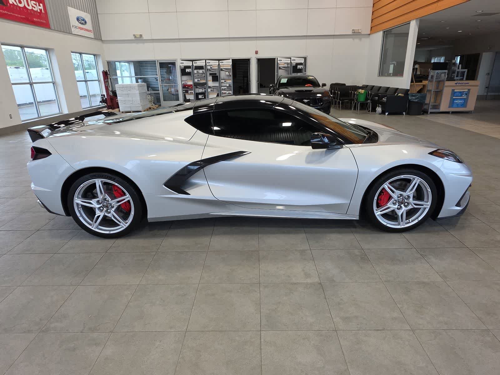 Used 2020 Chevrolet Corvette Stingray Preferred Cpe w/ 2LT Preferred Equipment Group RWD image 6