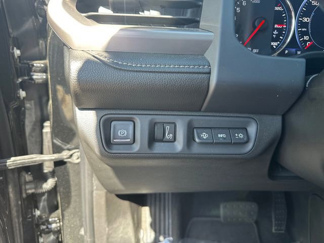 Used 2021 GMC Acadia Denali w/ Denali Technology Package FWD image 28