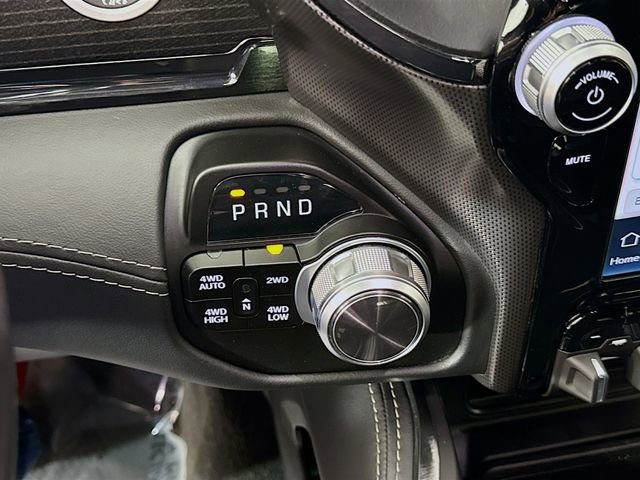 Used 2022 RAM 1500 Limited w/ Body-Colour Bumper Group AWD/4WD image 17