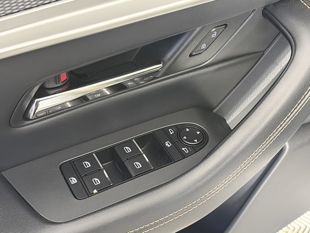 Used 2025 MAZDA CX-90 Plug-In Hybrid w/ Premium Plus image 25