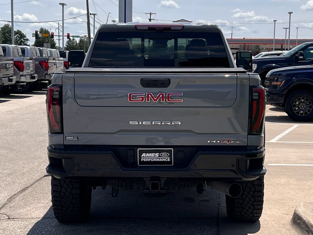 Used 2024 GMC Sierra 2500 AT4X AWD/4WD image 5
