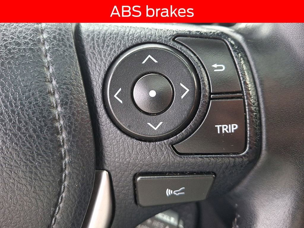 Used 2018 Toyota RAV4 XLE image 22