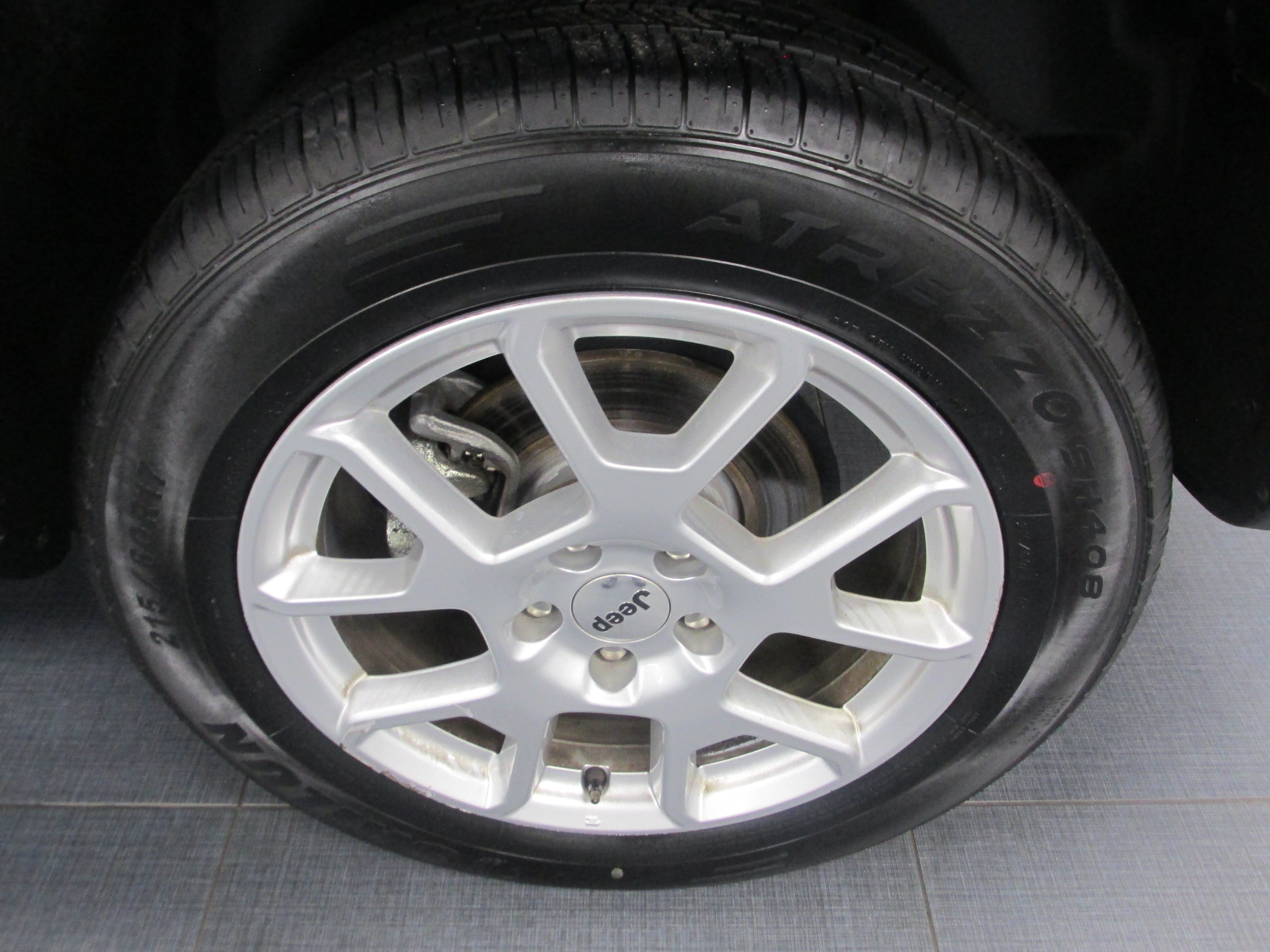 Used 2023 Jeep Renegade Latitude AWD/4WD image 13