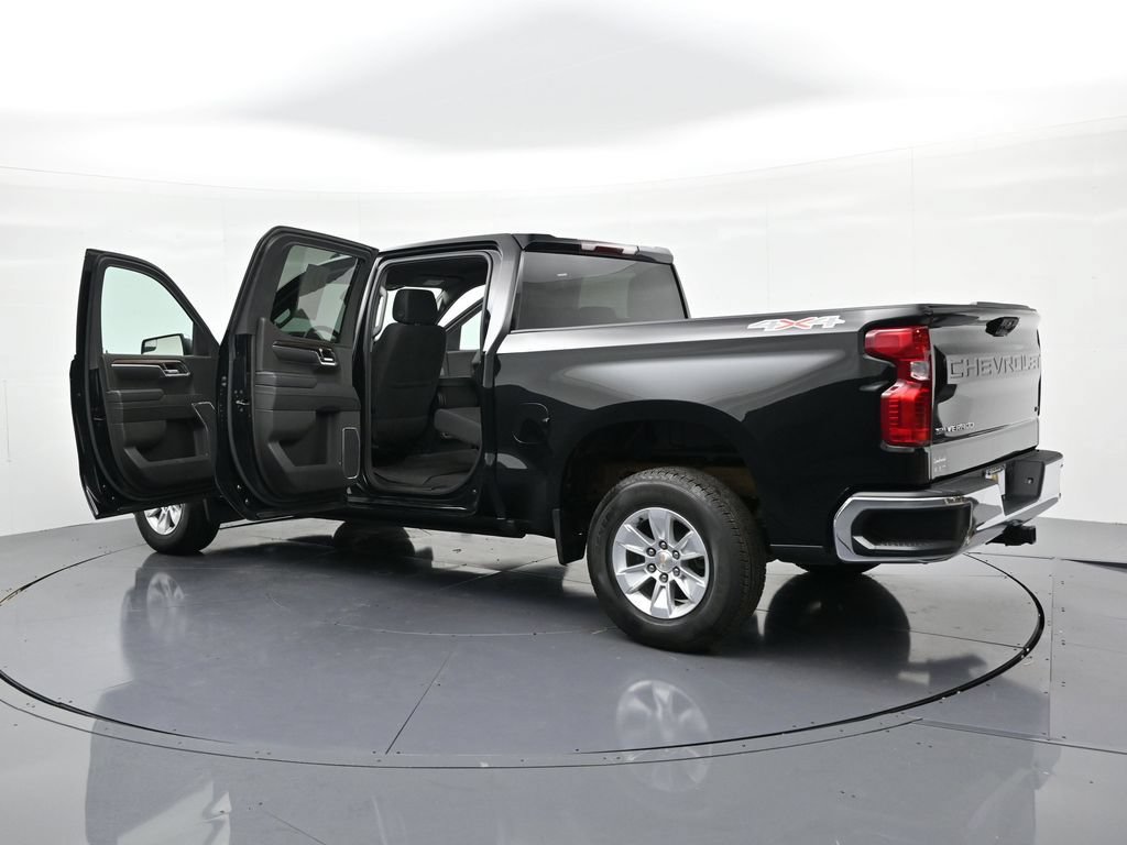 Used 2025 Chevrolet Silverado 1500 LT AWD/4WD image 25